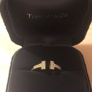 Tiffany & co. T wire gold diamond ring 5.5